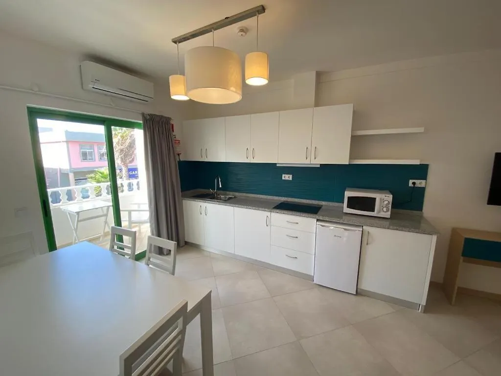 Aparthotel Nhaterra Santa Maria 3*,